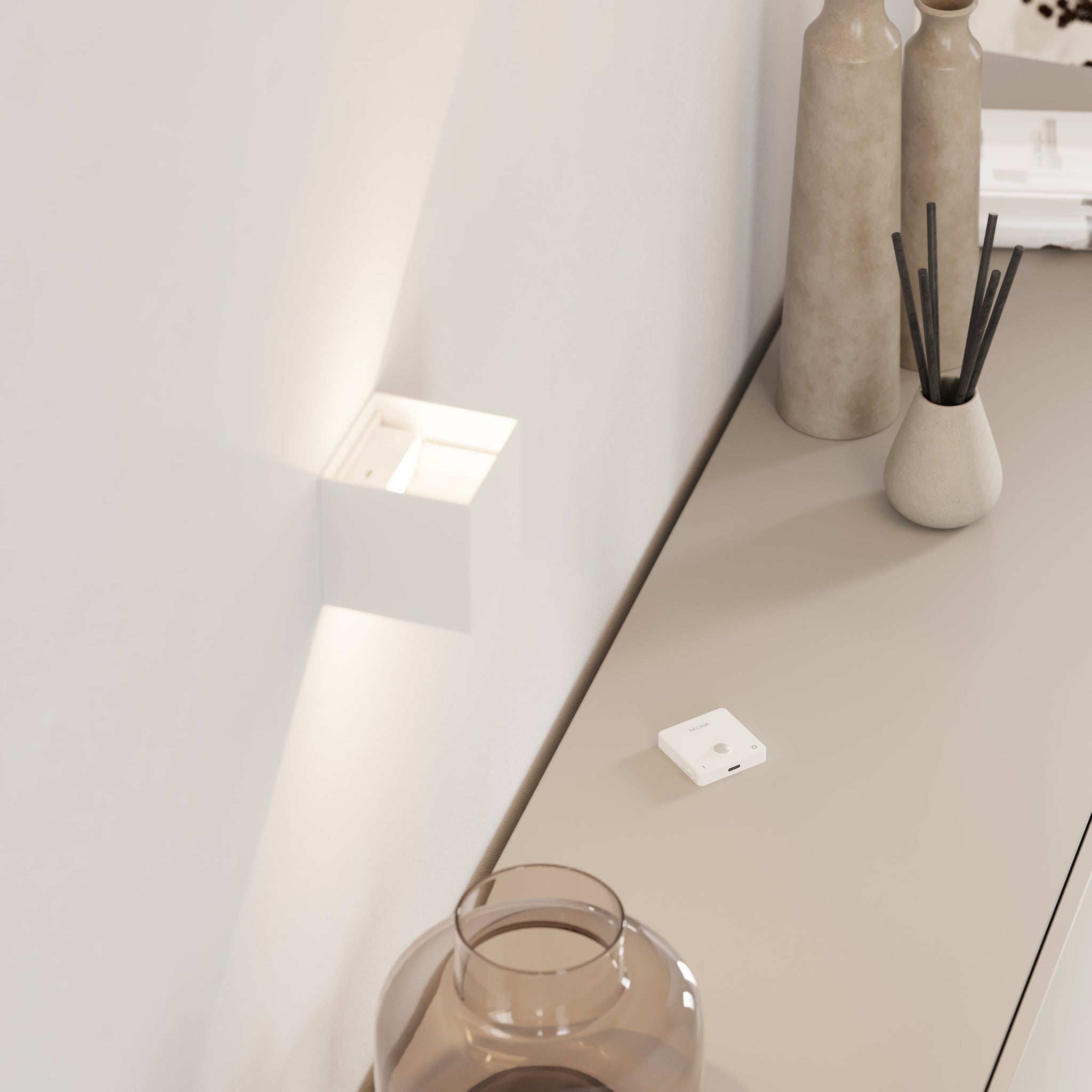 Weiß / Akku | [kein Bohren notwendig] durch Klebestreifen