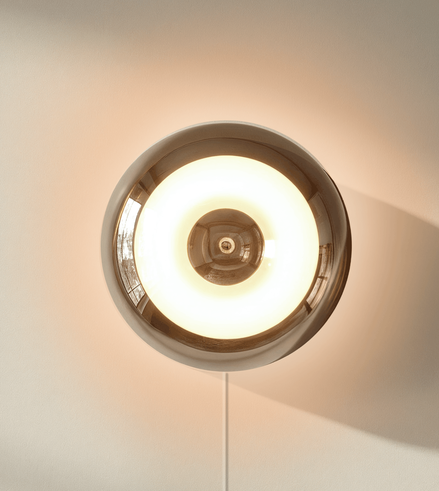 chrom / Steckdosenanschluss