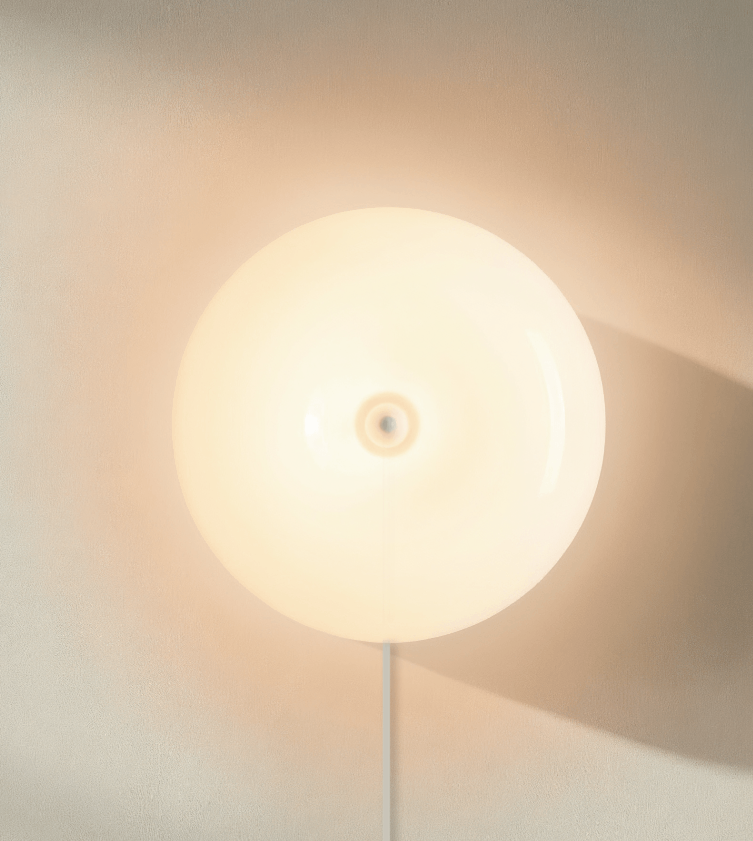 weiß / Steckdosenanschluss