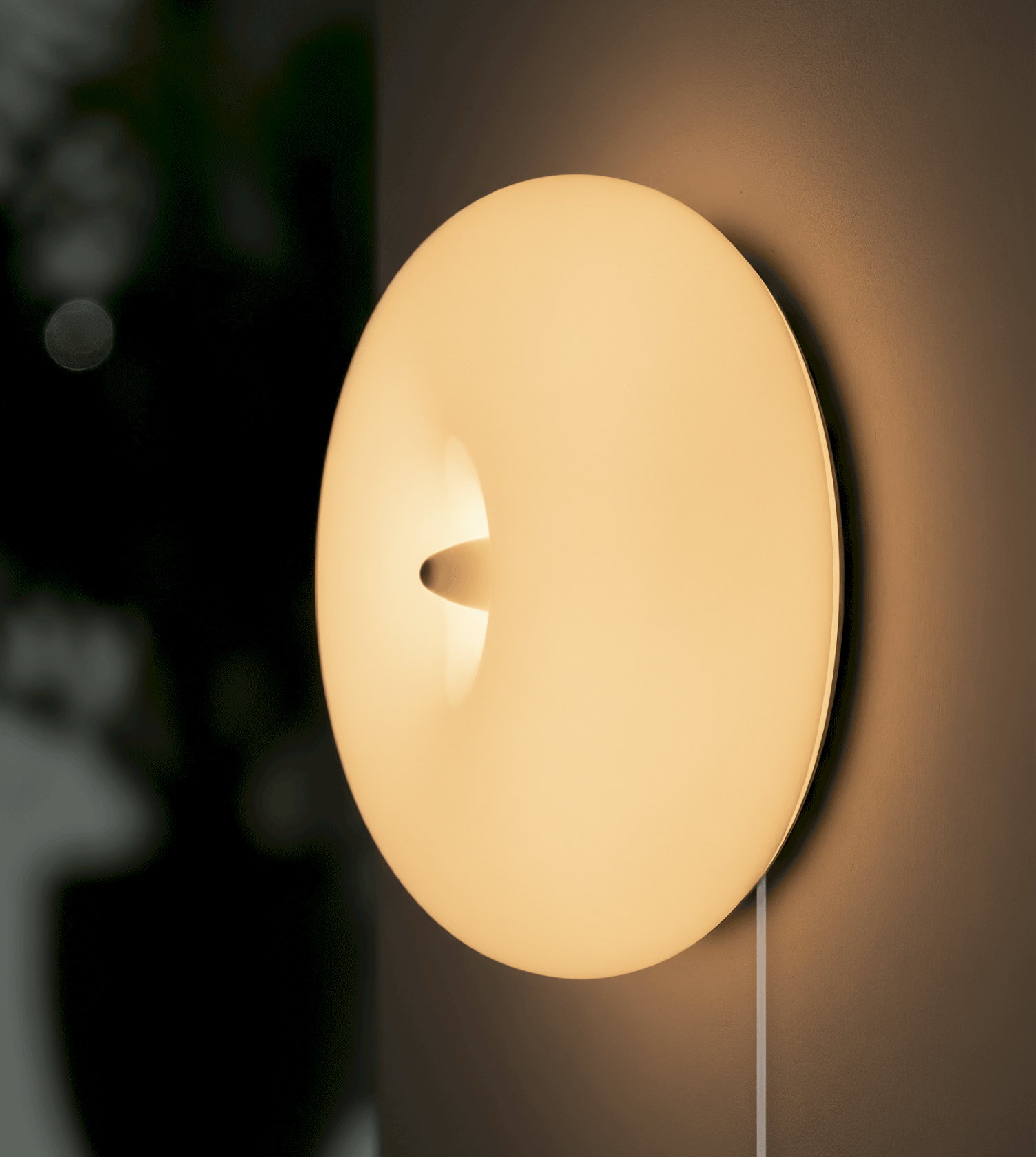 weiß / Steckdosenanschluss