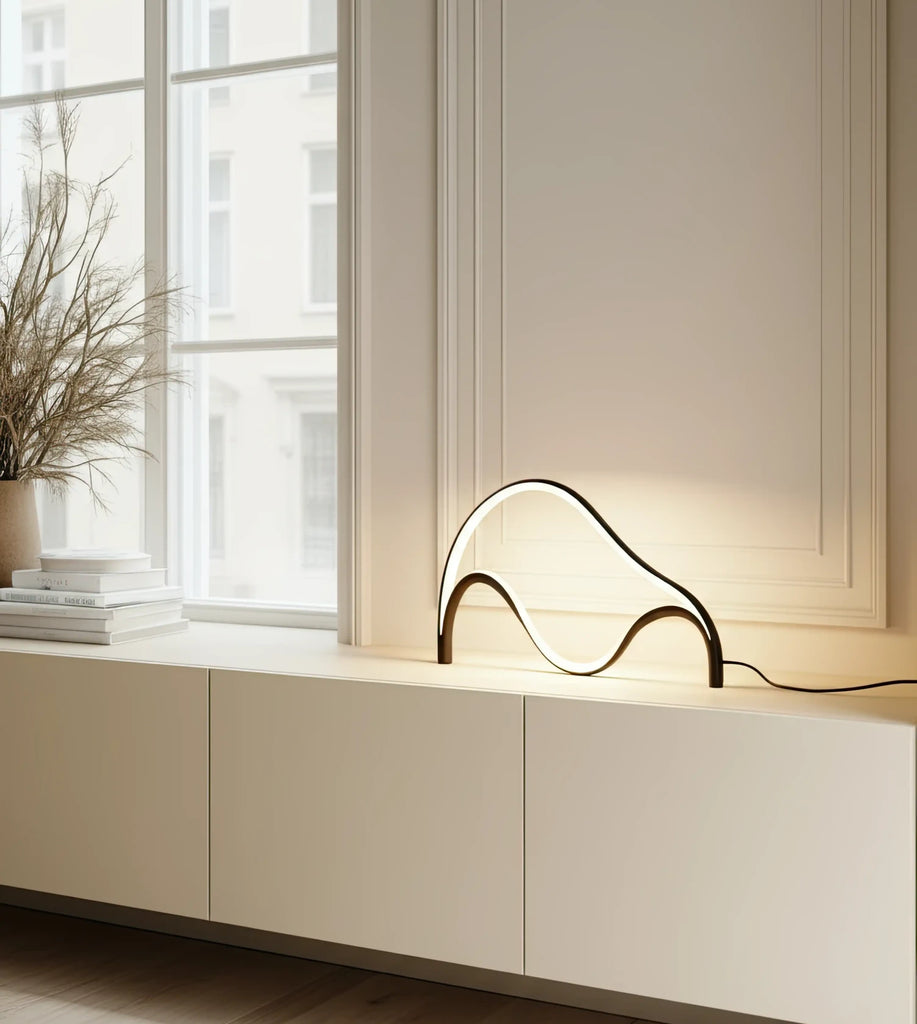 Elegante LED Tischlampe HERA in Schwarz | Dimmbar