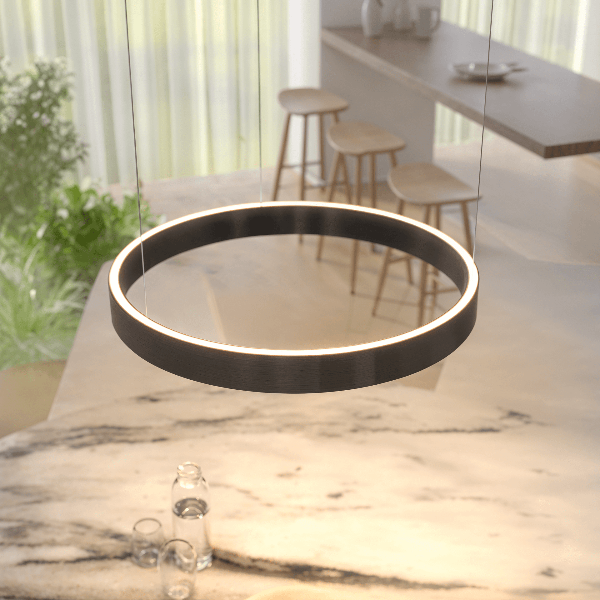 Individual lighting mood & flexible height adjustment