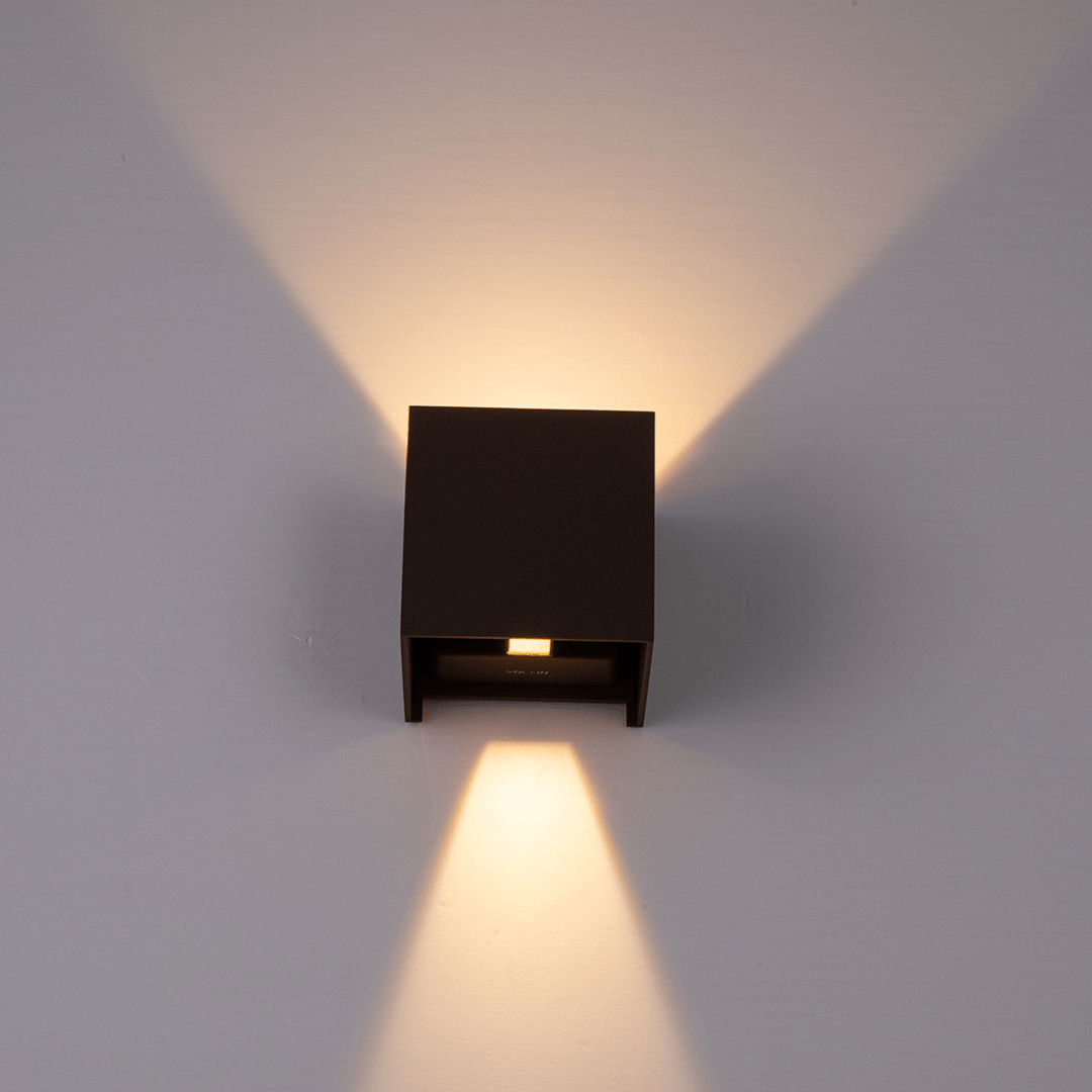 Rostbraun / Kabelanschluss